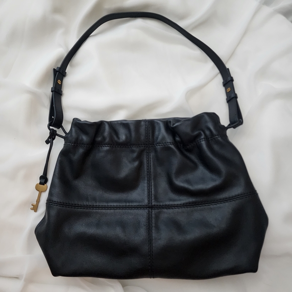 Fossil Gigi Drawstring Leather Shoulder Bag Black Medium - Picture 1 of 13